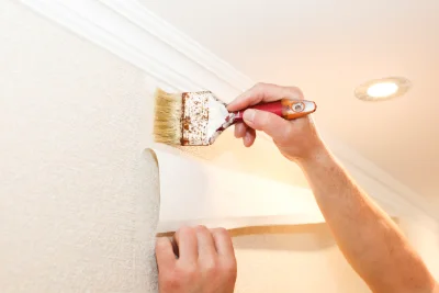 Pose de papier peint à Larré — revêtements muraux et toiles de verre